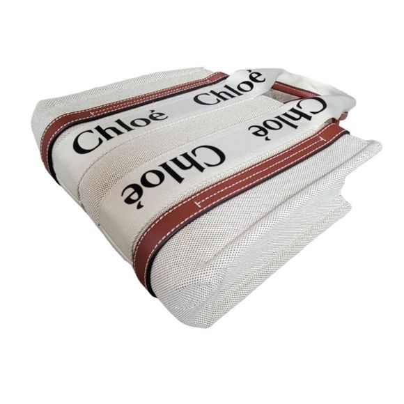 Chloé Woody Small Tote Handbag - Picture 7 of 17